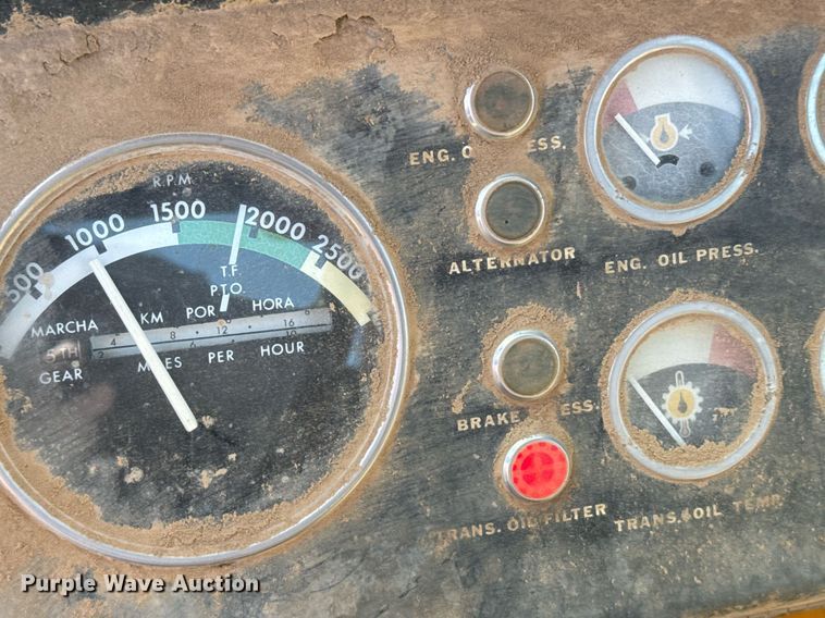 image for item EG6423 1974 John Deere 760A elevating scraper