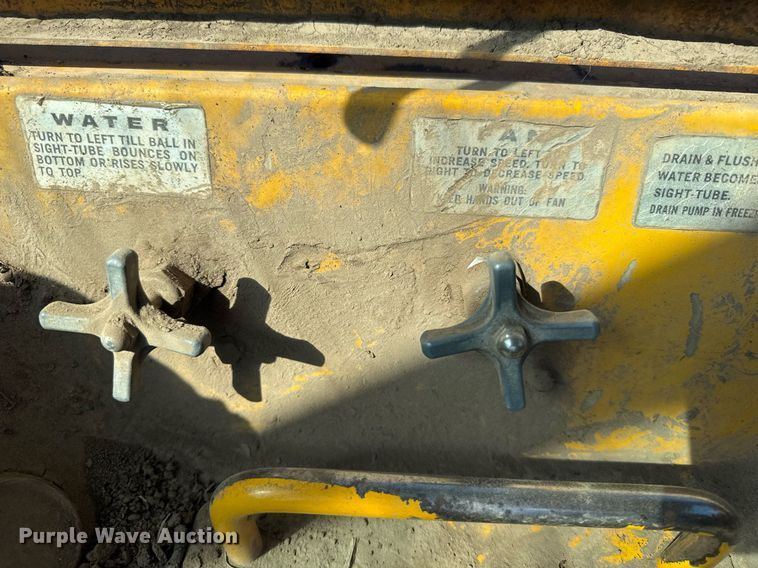 image for item EG6423 1974 John Deere 760A elevating scraper