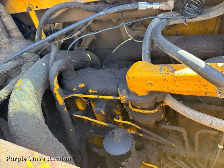 image for item EG6423 1974 John Deere 760A elevating scraper