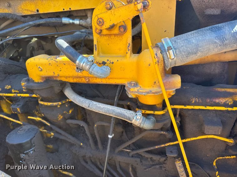 image for item EG6423 1974 John Deere 760A elevating scraper