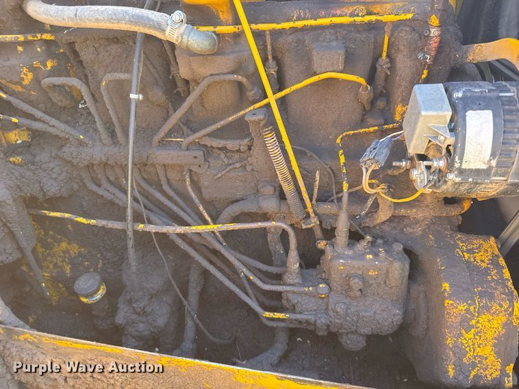 image for item EG6423 1974 John Deere 760A elevating scraper