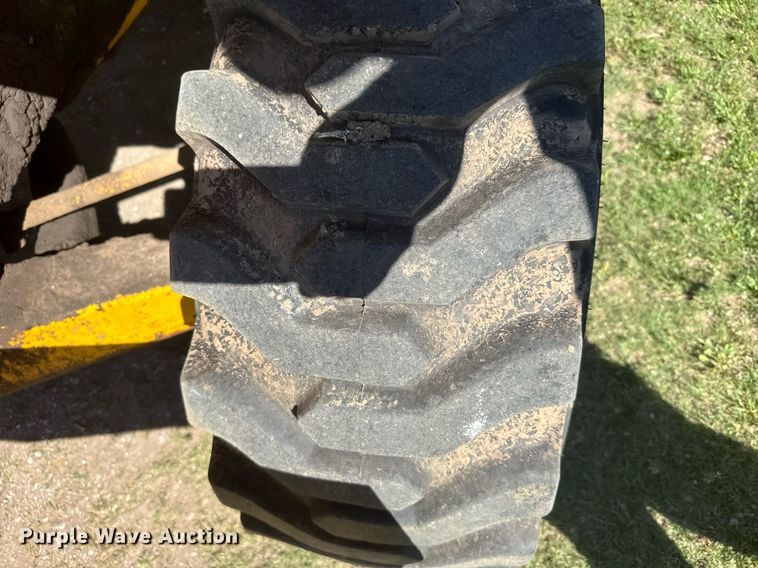 image for item EG6423 1974 John Deere 760A elevating scraper