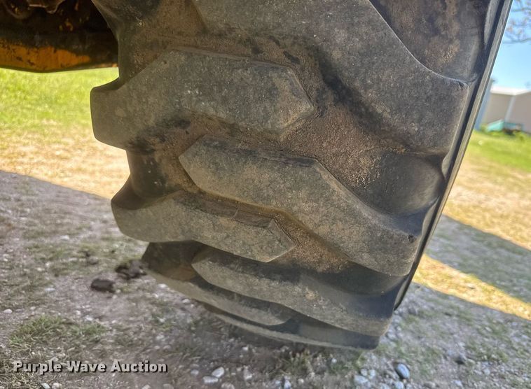 image for item EG6423 1974 John Deere 760A elevating scraper