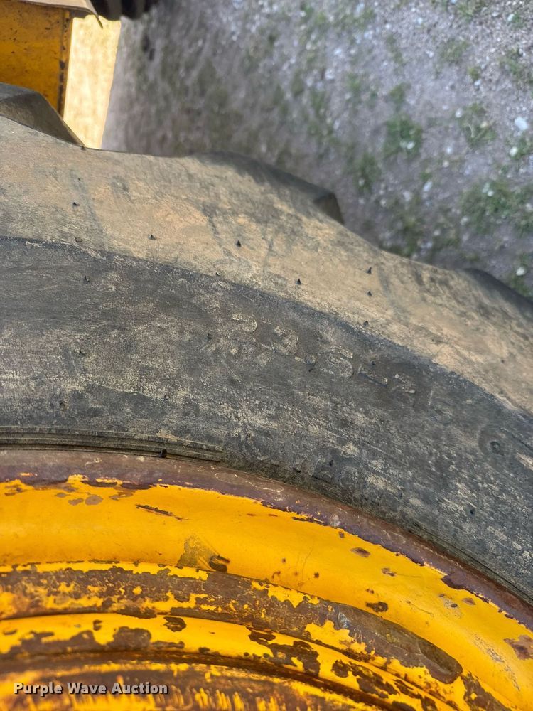 image for item EG6423 1974 John Deere 760A elevating scraper