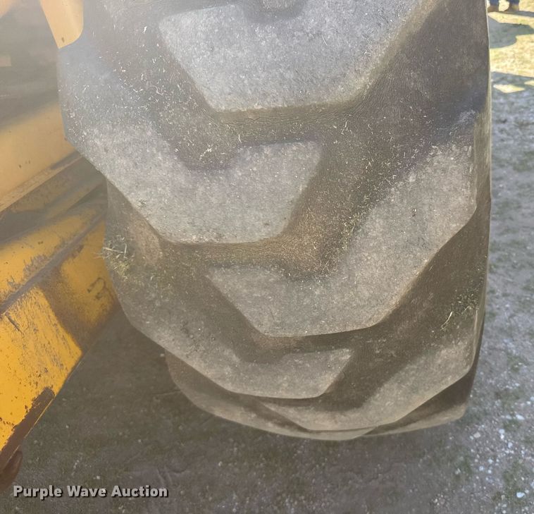 image for item EG6423 1974 John Deere 760A elevating scraper