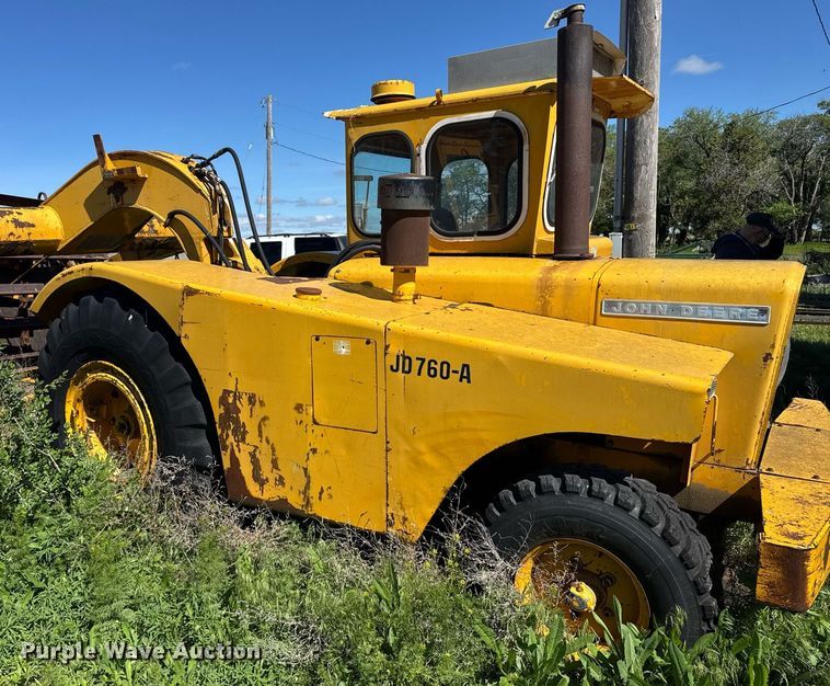 image for item EG6424 1973 John Deere 760-A elevating scraper