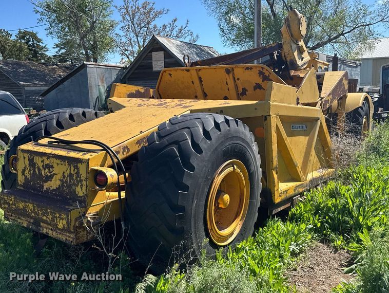 image for item EG6424 1973 John Deere 760-A elevating scraper