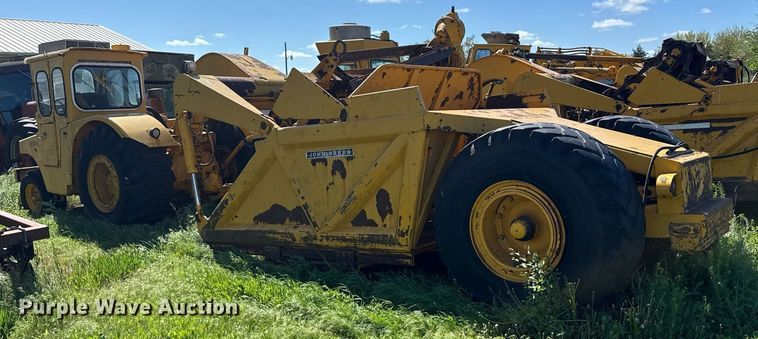 image for item EG6424 1973 John Deere 760-A elevating scraper
