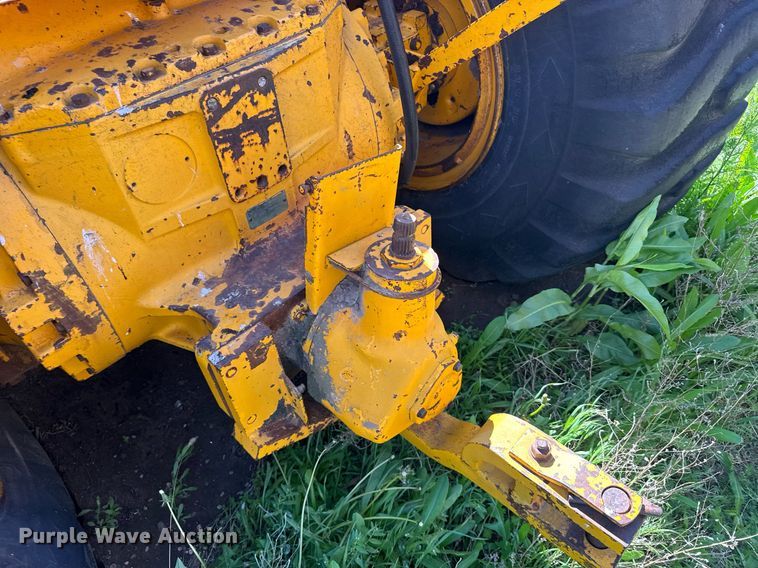 image for item EG6424 1973 John Deere 760-A elevating scraper