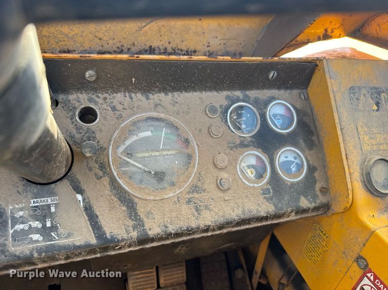 image for item EG6424 1973 John Deere 760-A elevating scraper