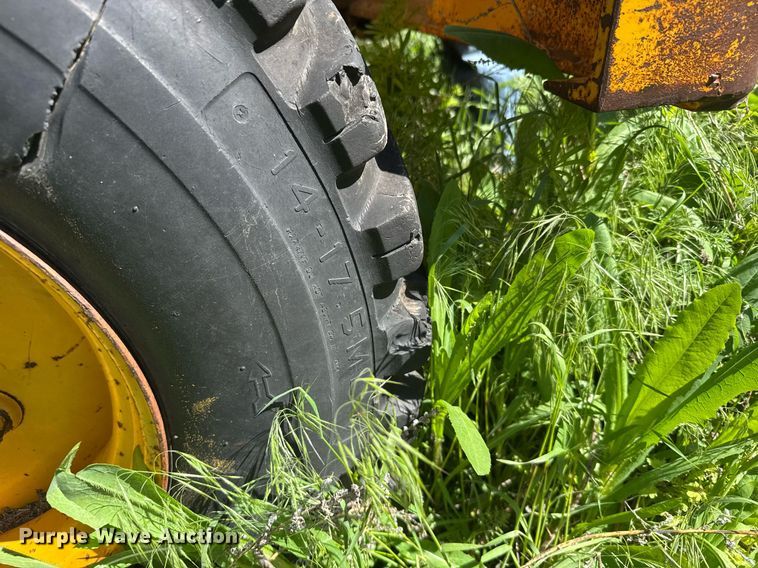 image for item EG6424 1973 John Deere 760-A elevating scraper