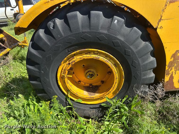 image for item EG6424 1973 John Deere 760-A elevating scraper