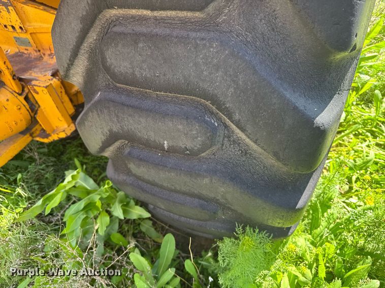 image for item EG6424 1973 John Deere 760-A elevating scraper