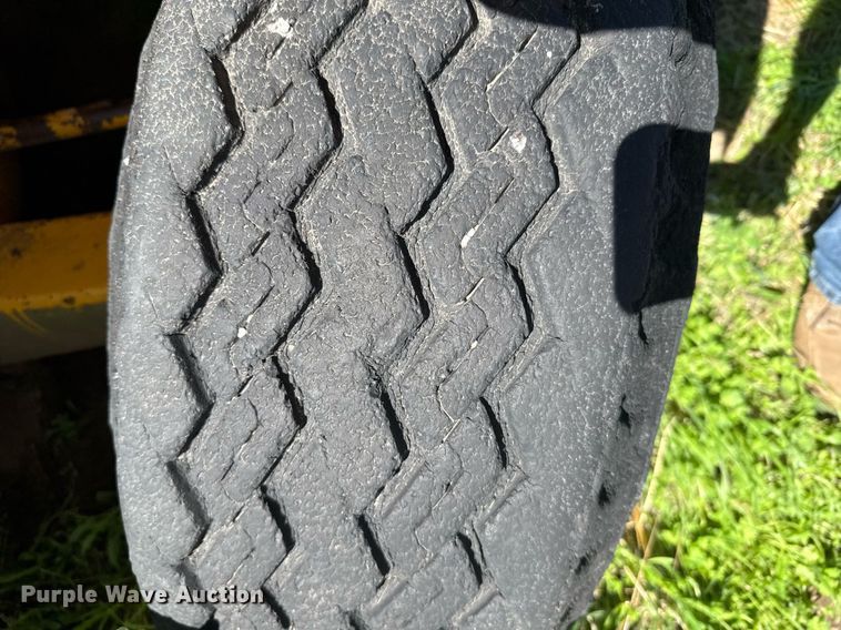 image for item EG6424 1973 John Deere 760-A elevating scraper