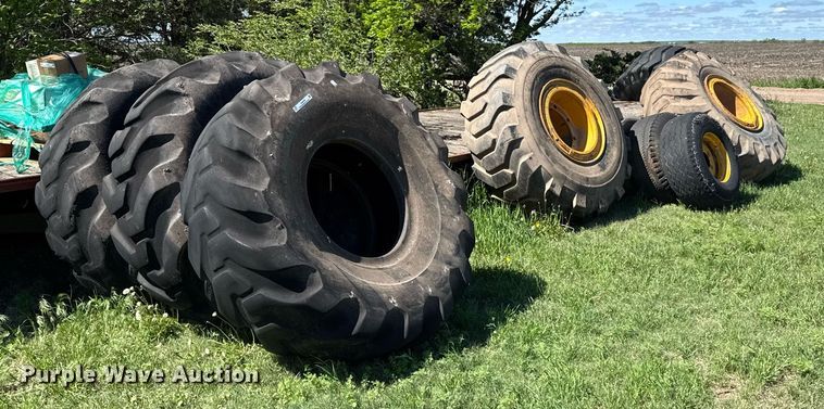 image for item EG6429 Scraper tires