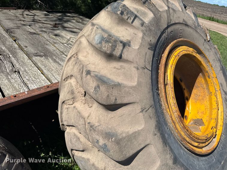 image for item EG6429 Scraper tires