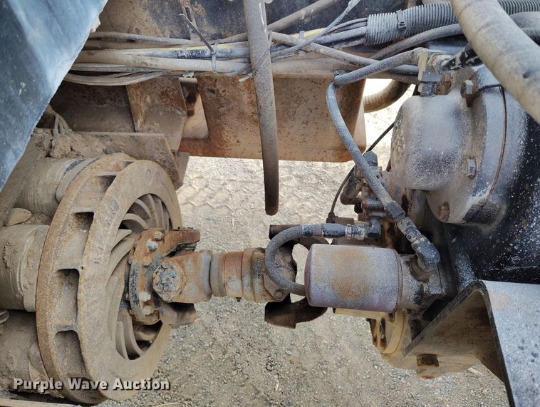 image for item EH0237 1997 International Paystar 5000 vacuum truck