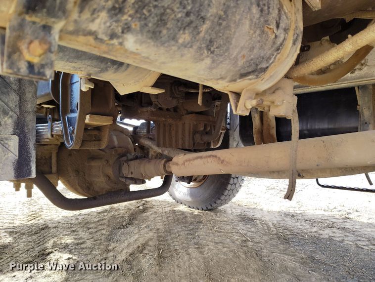 image for item EH0237 1997 International Paystar 5000 vacuum truck