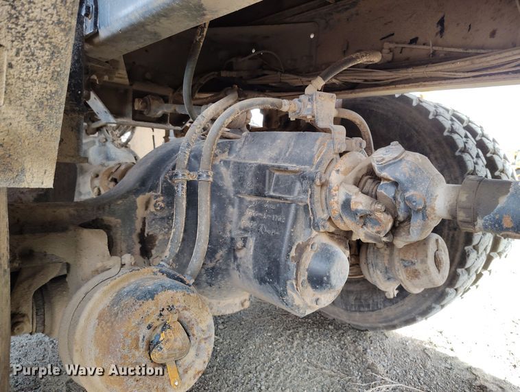 image for item EH0237 1997 International Paystar 5000 vacuum truck