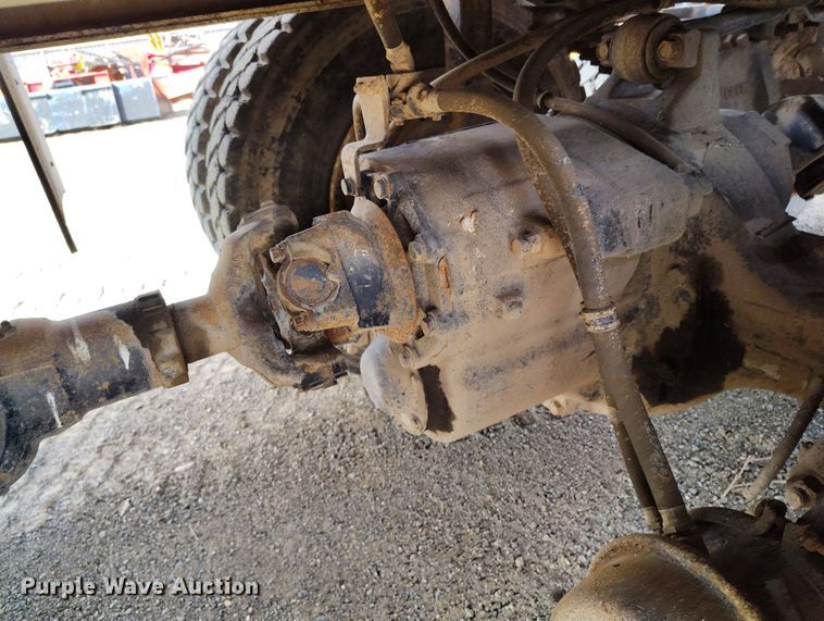 image for item EH0237 1997 International Paystar 5000 vacuum truck