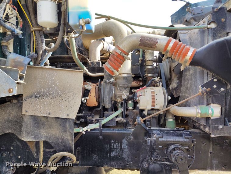 image for item EH0237 1997 International Paystar 5000 vacuum truck