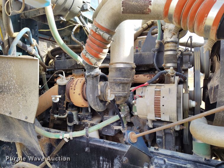 image for item EH0237 1997 International Paystar 5000 vacuum truck