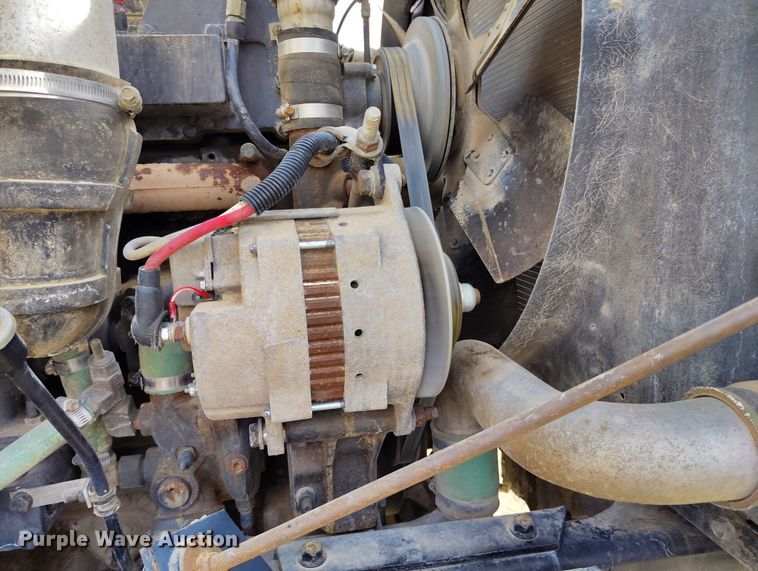 image for item EH0237 1997 International Paystar 5000 vacuum truck