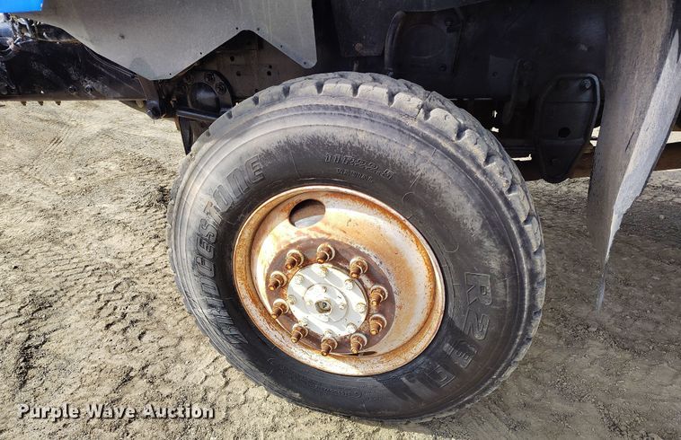 image for item EH0237 1997 International Paystar 5000 vacuum truck