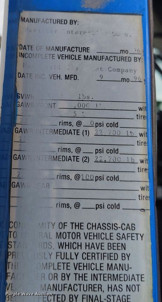 image for item EH0237 1997 International Paystar 5000 vacuum truck