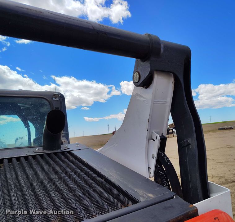 image for item EH0291 2022 Bobcat T76 tracked skid steer loader