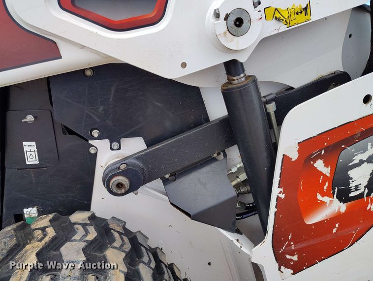 image for item EH0291 2022 Bobcat T76 tracked skid steer loader