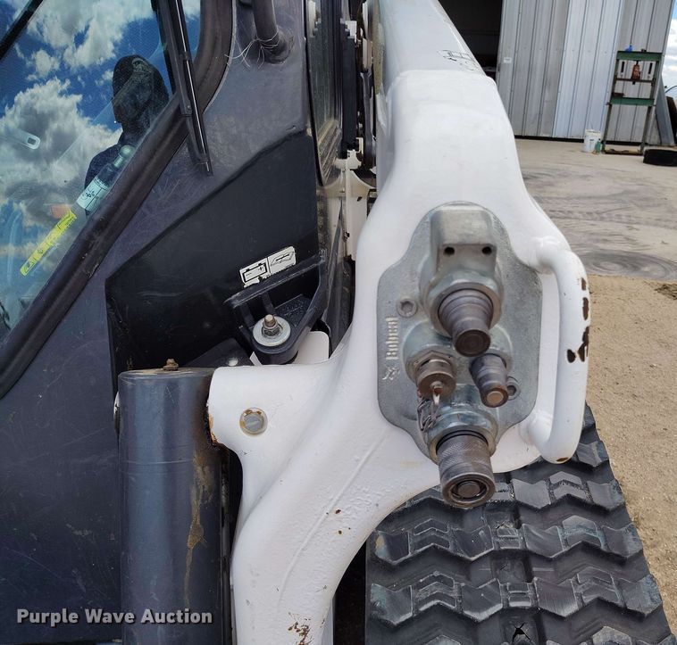 image for item EH0291 2022 Bobcat T76 tracked skid steer loader