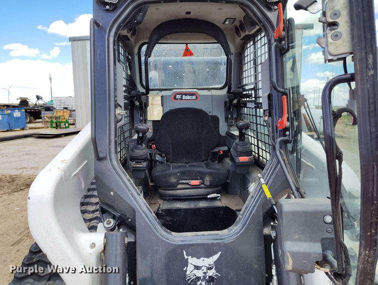 image for item EH0291 2022 Bobcat T76 tracked skid steer loader