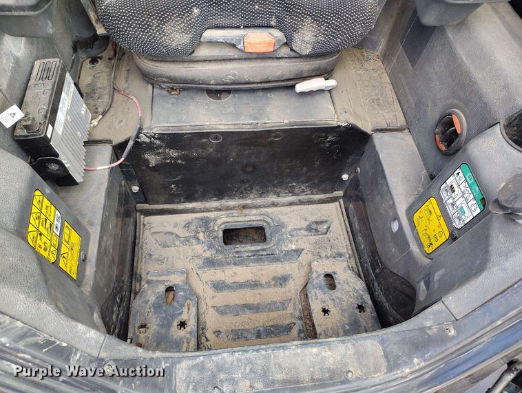 image for item EH0291 2022 Bobcat T76 tracked skid steer loader