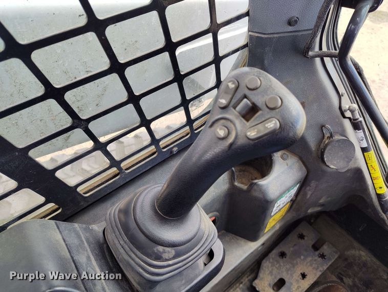 image for item EH0291 2022 Bobcat T76 tracked skid steer loader