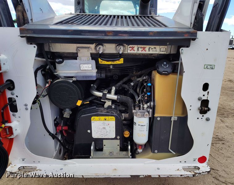 image for item EH0291 2022 Bobcat T76 tracked skid steer loader