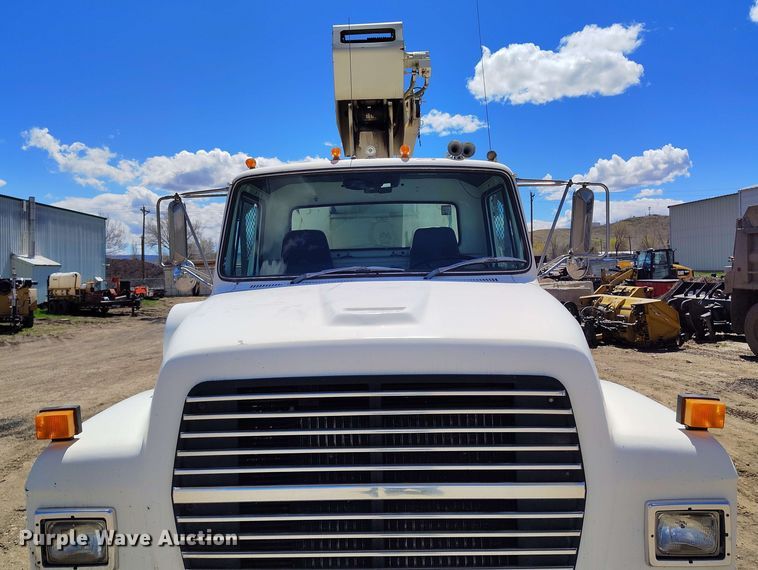 image for item EH0295 1989 Ford LT9000 crane truck