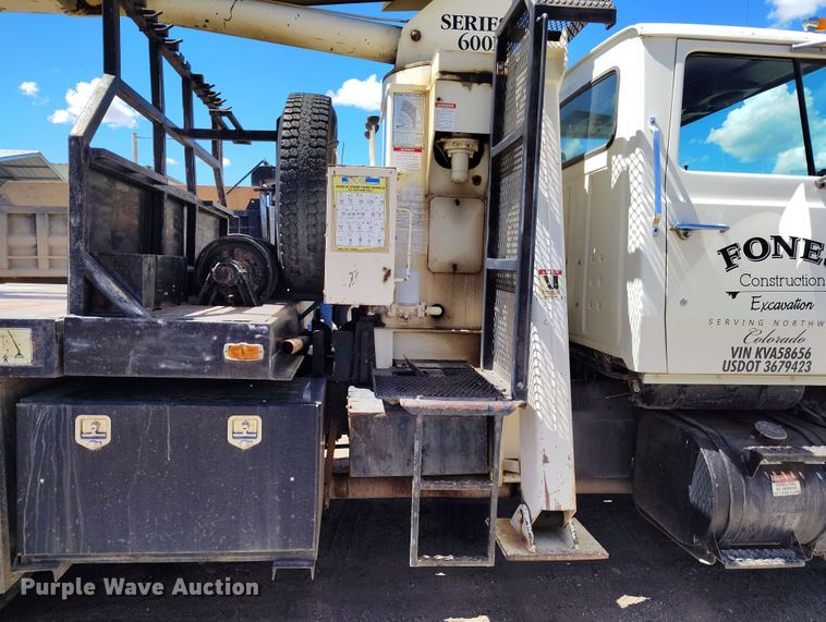 image for item EH0295 1989 Ford LT9000 crane truck