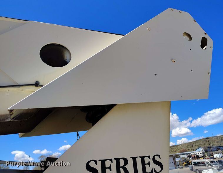 image for item EH0295 1989 Ford LT9000 crane truck