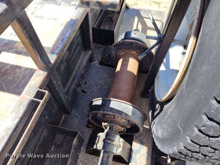 image for item EH0295 1989 Ford LT9000 crane truck