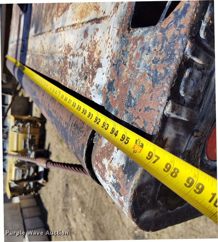 image for item EH0295 1989 Ford LT9000 crane truck