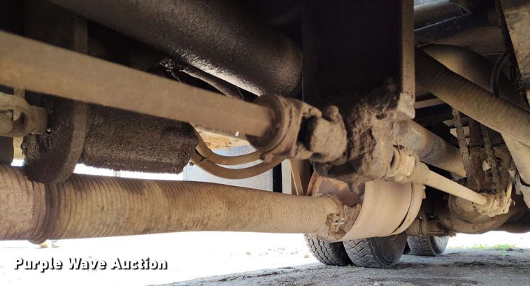 image for item EH0295 1989 Ford LT9000 crane truck