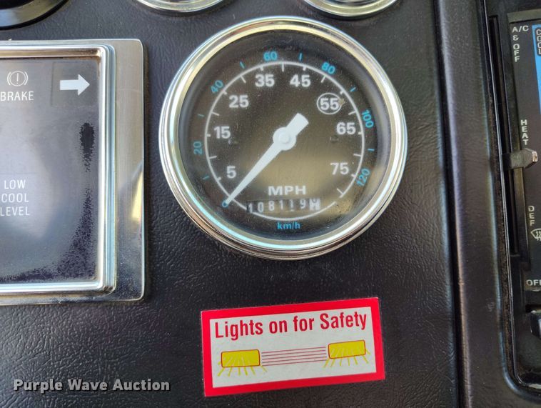 image for item EH0295 1989 Ford LT9000 crane truck