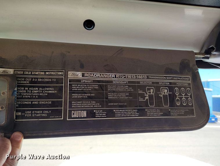 image for item EH0295 1989 Ford LT9000 crane truck