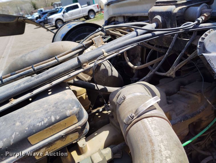 image for item EH0295 1989 Ford LT9000 crane truck