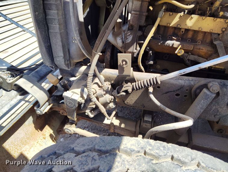 image for item EH0295 1989 Ford LT9000 crane truck