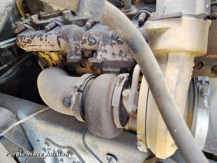 image for item EH0295 1989 Ford LT9000 crane truck