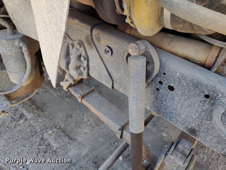 image for item EH0295 1989 Ford LT9000 crane truck