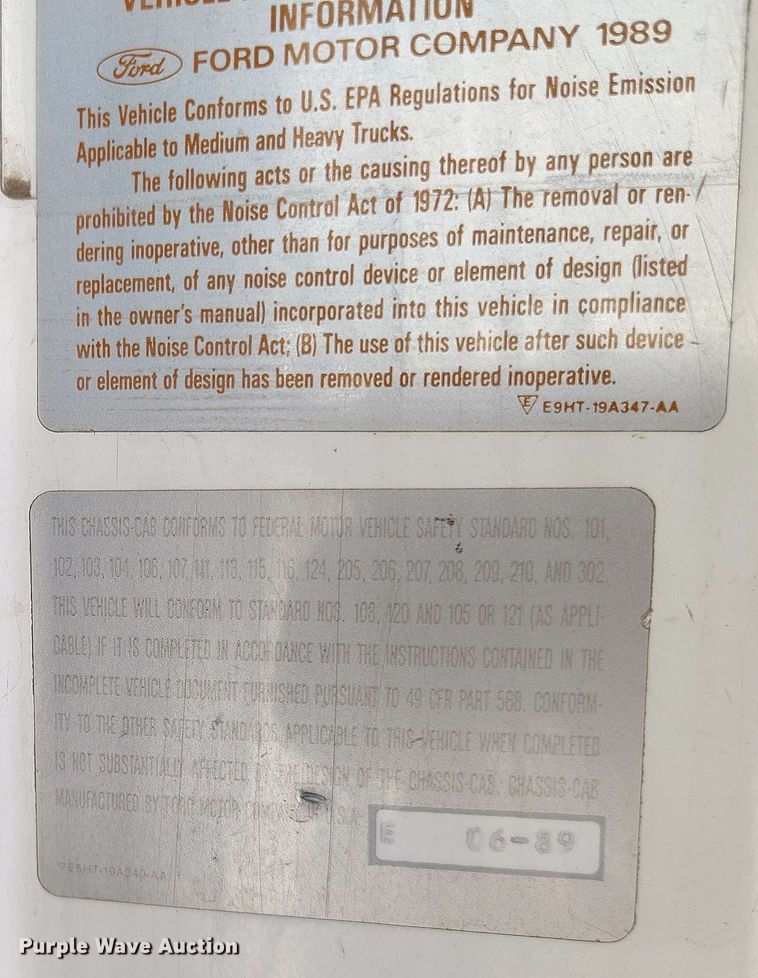image for item EH0295 1989 Ford LT9000 crane truck