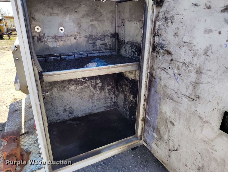 image for item EH0297 2007 Ford F550 utility / service truck